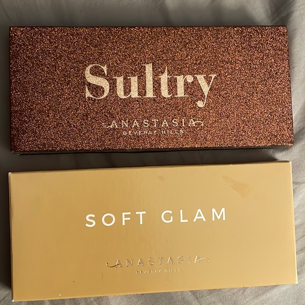 NIB Anastasia sultry, and swatched once, Anastasia Soft glam. Make me an offer!